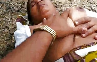 Pikhar calvo dal restringimento dell'ano di una video porno in streaming gratis ragazza culo davanti a un monitor webcam
